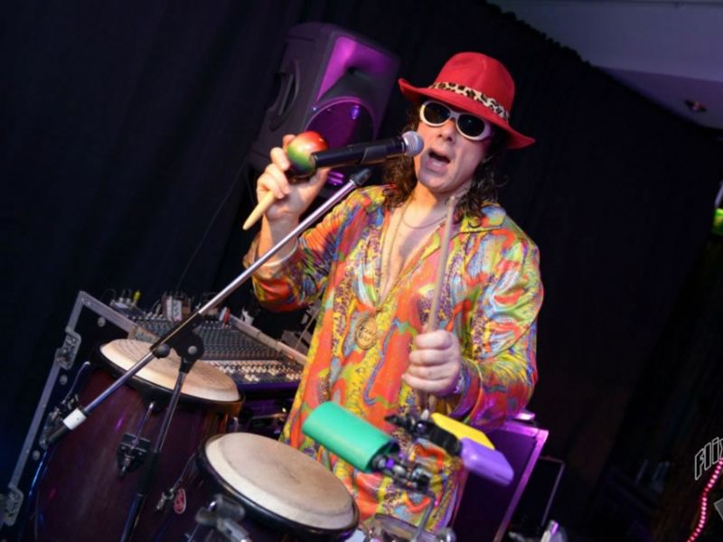 the ultimate 70s party band